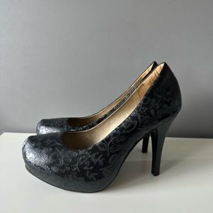 high heels shoes - black leather made in Brazil